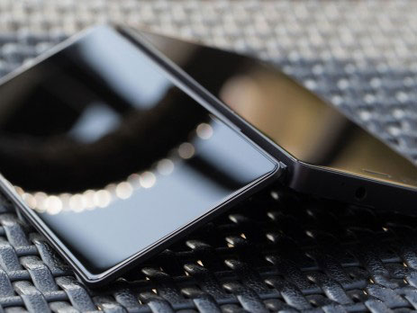 ZTE Axon M